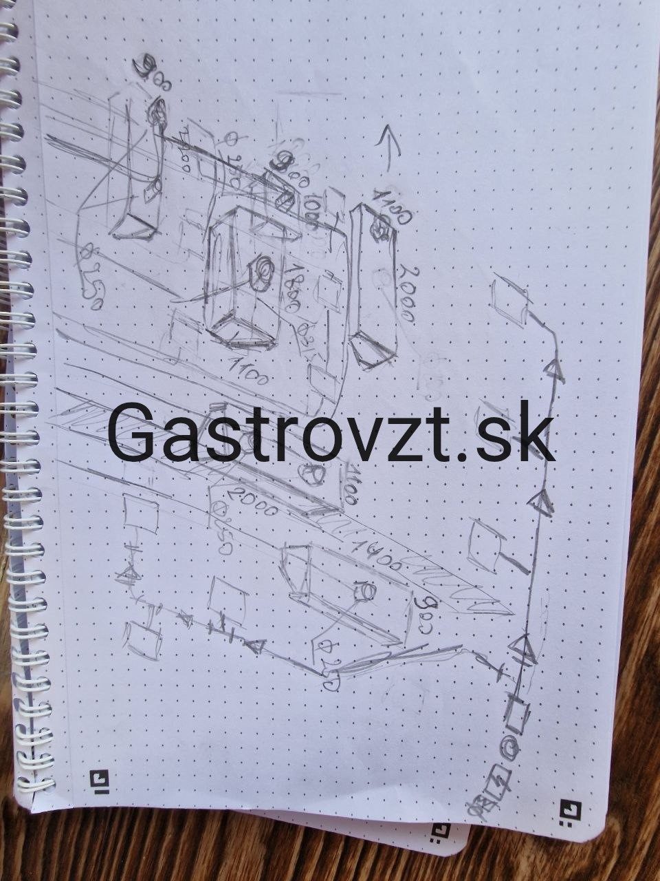 Ručný náčrt riešenia vetrania nakreslený pred montážou