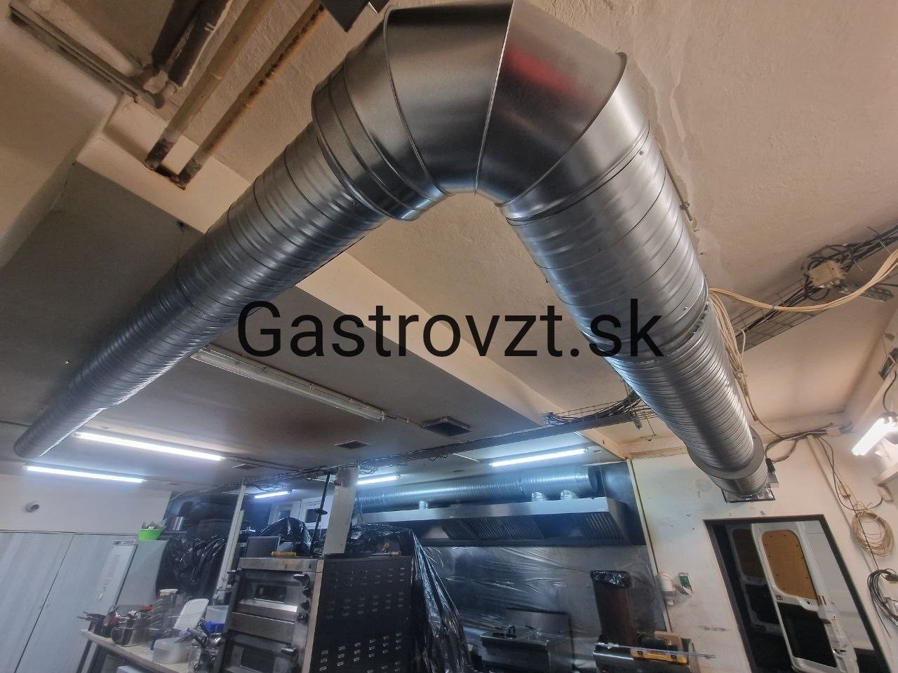 Koleno nového spiro potrubia odsávania